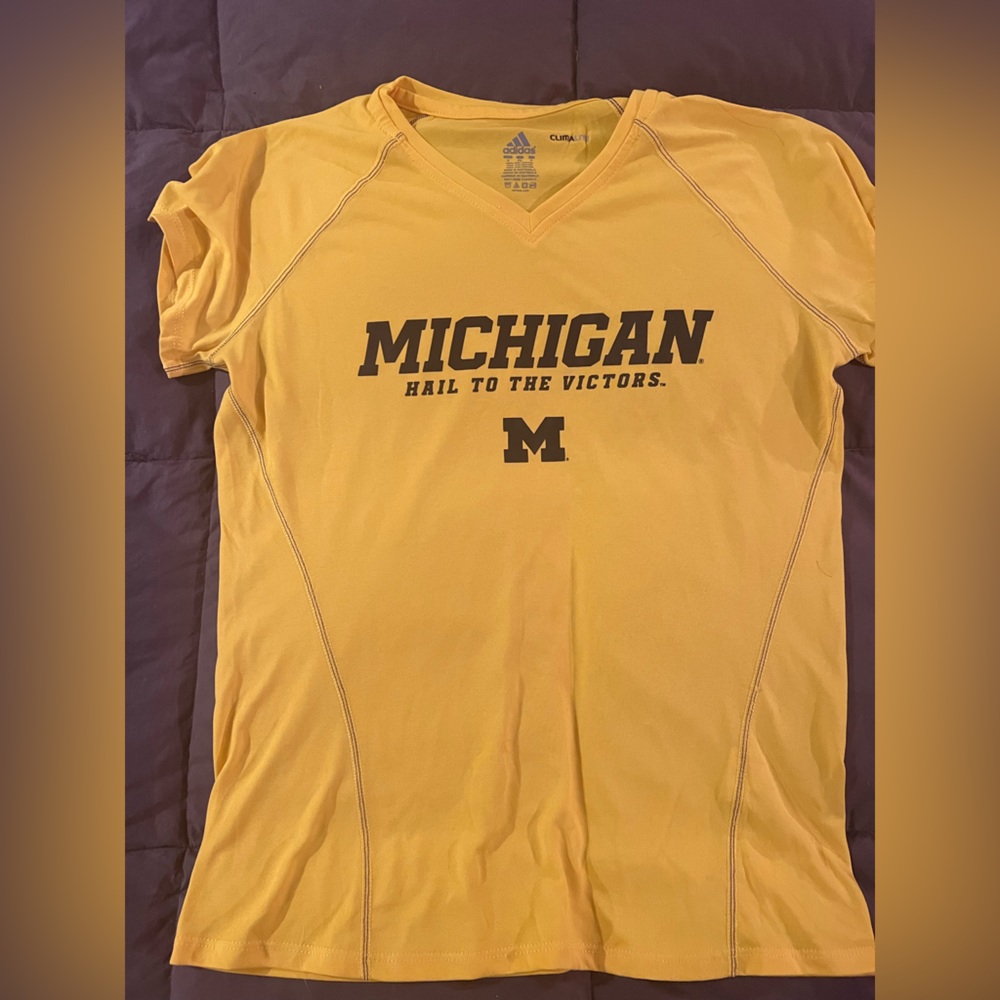 Adidas university of Michigan, small